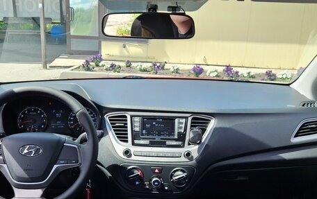 Hyundai Solaris II рестайлинг, 2021 год, 1 665 000 рублей, 10 фотография
