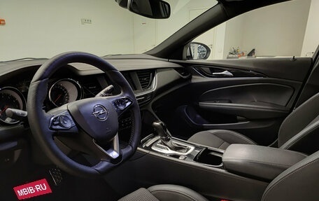 Opel Insignia II рестайлинг, 2019 год, 1 900 000 рублей, 20 фотография