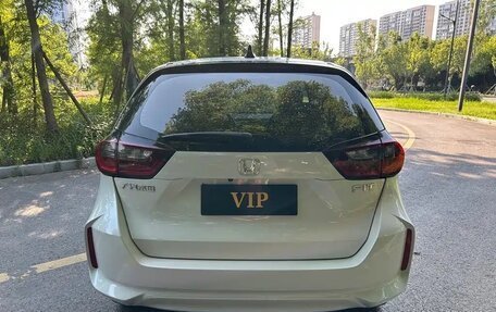 Honda Fit, 2023 год, 1 200 000 рублей, 7 фотография