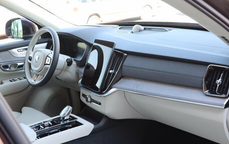 Volvo XC90 II рестайлинг, 2025 год, 10 850 000 рублей, 13 фотография