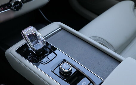 Volvo XC90 II рестайлинг, 2025 год, 10 850 000 рублей, 17 фотография