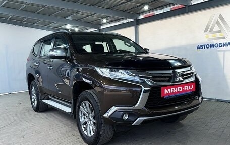 Mitsubishi Pajero Sport III рестайлинг, 2019 год, 3 199 000 рублей, 7 фотография