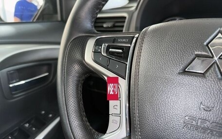 Mitsubishi Pajero Sport III рестайлинг, 2019 год, 3 199 000 рублей, 15 фотография