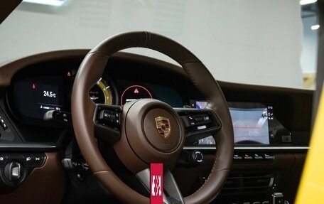 Porsche 911, 2022 год, 25 440 000 рублей, 28 фотография