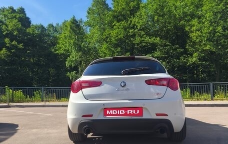 Alfa Romeo Giulietta, 2011 год, 1 000 000 рублей, 5 фотография