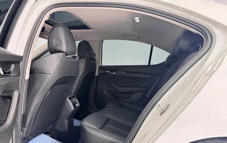 Skoda Octavia IV, 2023 год, 1 750 000 рублей, 13 фотография