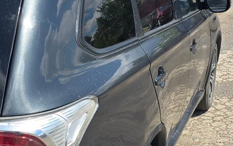 Mitsubishi Outlander III рестайлинг 3, 2014 год, 900 000 рублей, 5 фотография