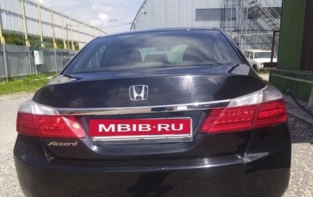 Honda Accord IX рестайлинг, 2013 год, 1 300 000 рублей, 2 фотография