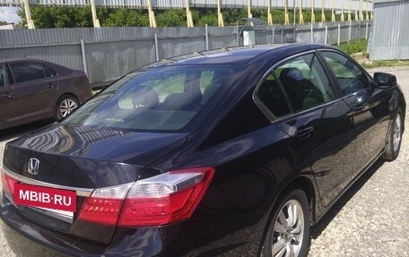 Honda Accord IX рестайлинг, 2013 год, 1 300 000 рублей, 3 фотография