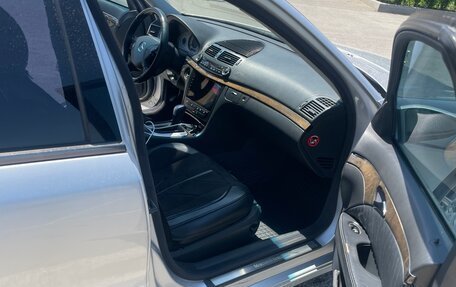 Mercedes-Benz E-Класс, 2002 год, 750 000 рублей, 8 фотография