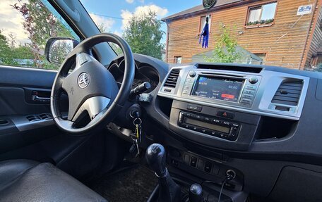 Toyota Hilux VII, 2012 год, 1 900 000 рублей, 7 фотография