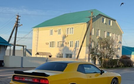 Dodge Challenger III рестайлинг 2, 2009 год, 1 150 000 рублей, 3 фотография