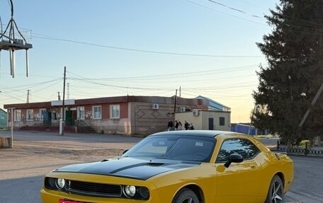 Dodge Challenger III рестайлинг 2, 2009 год, 1 150 000 рублей, 5 фотография
