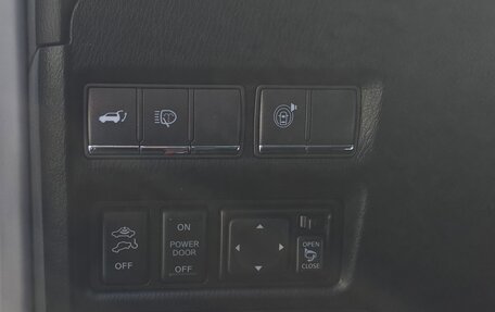 Nissan Patrol, 2012 год, 2 100 000 рублей, 8 фотография