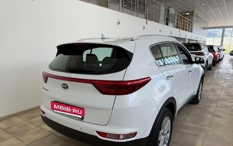 KIA Sportage IV рестайлинг, 2017 год, 1 800 000 рублей, 4 фотография