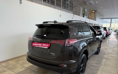 Toyota RAV4, 2019 год, 2 700 000 рублей, 4 фотография