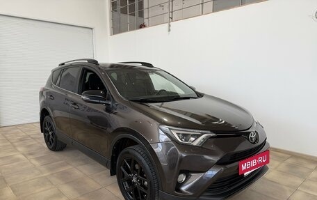 Toyota RAV4, 2019 год, 2 700 000 рублей, 2 фотография