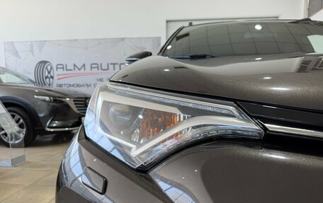 Toyota RAV4, 2019 год, 2 700 000 рублей, 17 фотография