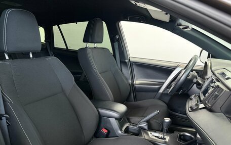 Toyota RAV4, 2019 год, 2 700 000 рублей, 28 фотография