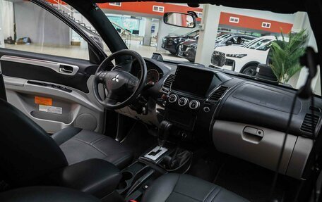 Mitsubishi Pajero Sport II рестайлинг, 2011 год, 1 350 000 рублей, 5 фотография