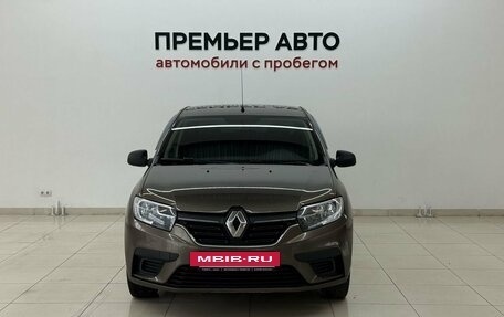Renault Logan II, 2018 год, 850 000 рублей, 2 фотография