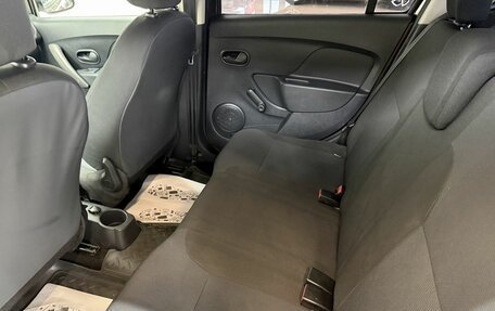 Renault Logan II, 2018 год, 850 000 рублей, 7 фотография