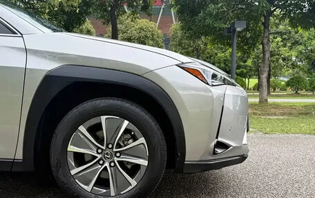Lexus UX I, 2020 год, 1 750 010 рублей, 8 фотография