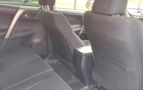 Toyota RAV4, 2013 год, 1 700 000 рублей, 7 фотография