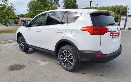 Toyota RAV4, 2013 год, 1 700 000 рублей, 2 фотография
