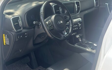 KIA Sportage IV рестайлинг, 2018 год, 2 450 000 рублей, 6 фотография