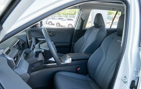Toyota RAV4, 2025 год, 4 290 000 рублей, 13 фотография