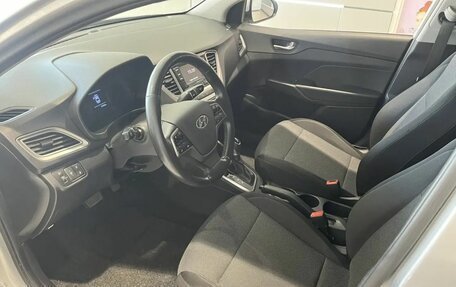 Hyundai Solaris II рестайлинг, 2019 год, 1 359 000 рублей, 10 фотография