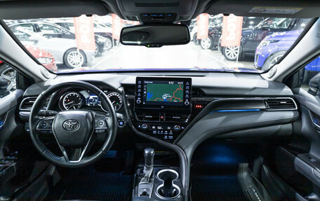 Toyota Camry, 2021 год, 3 350 000 рублей, 21 фотография