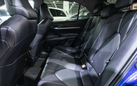Toyota Camry, 2021 год, 3 350 000 рублей, 20 фотография