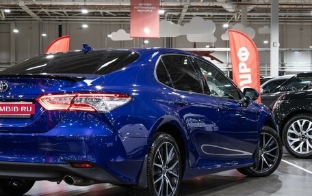 Toyota Camry, 2021 год, 3 350 000 рублей, 12 фотография