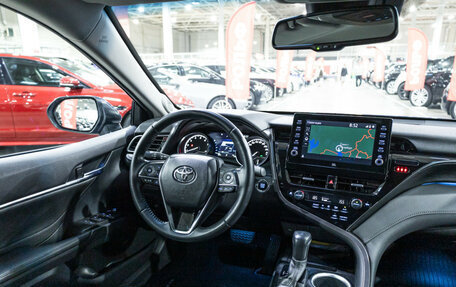 Toyota Camry, 2021 год, 3 350 000 рублей, 22 фотография