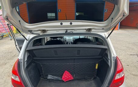 Hyundai i20 IB рестайлинг, 2010 год, 640 000 рублей, 14 фотография