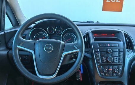 Opel Astra J, 2015 год, 690 000 рублей, 11 фотография