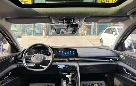 Hyundai Elantra, 2023 год, 1 400 100 рублей, 8 фотография