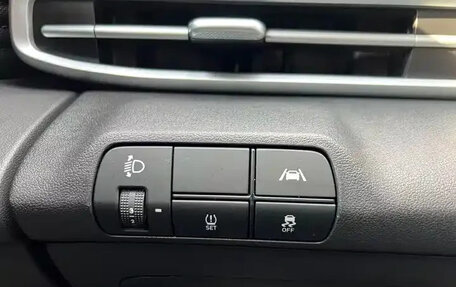 Hyundai Elantra, 2023 год, 1 400 100 рублей, 12 фотография