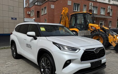 Toyota Highlander, 2026 год, 4 960 000 рублей, 3 фотография
