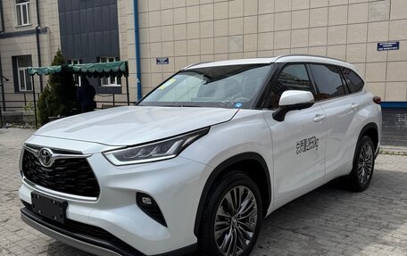 Toyota Highlander, 2026 год, 4 960 000 рублей, 2 фотография