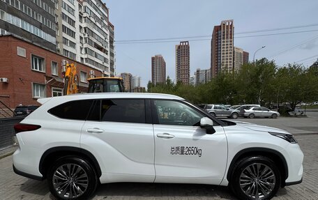 Toyota Highlander, 2026 год, 4 960 000 рублей, 4 фотография