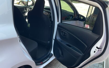 Toyota Vitz, 2018 год, 1 000 000 рублей, 14 фотография