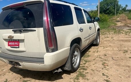 Chevrolet Tahoe III, 2012 год, 1 850 000 рублей, 4 фотография