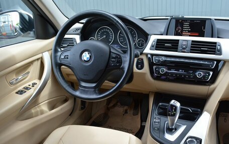 BMW 3 серия, 2016 год, 1 549 999 рублей, 12 фотография
