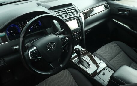 Toyota Camry, 2017 год, 1 920 000 рублей, 5 фотография