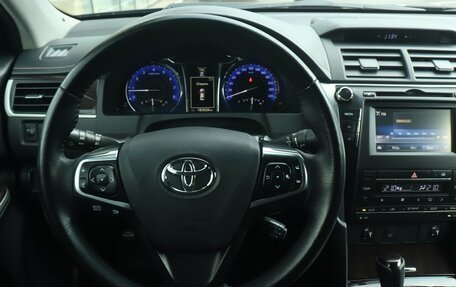 Toyota Camry, 2017 год, 1 920 000 рублей, 13 фотография