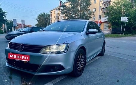 Volkswagen Jetta VI, 2012 год, 850 000 рублей, 2 фотография