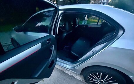 Volkswagen Jetta VI, 2012 год, 850 000 рублей, 12 фотография
